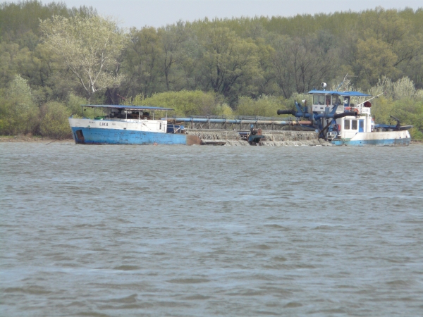 Baggerschiff Donau 2012