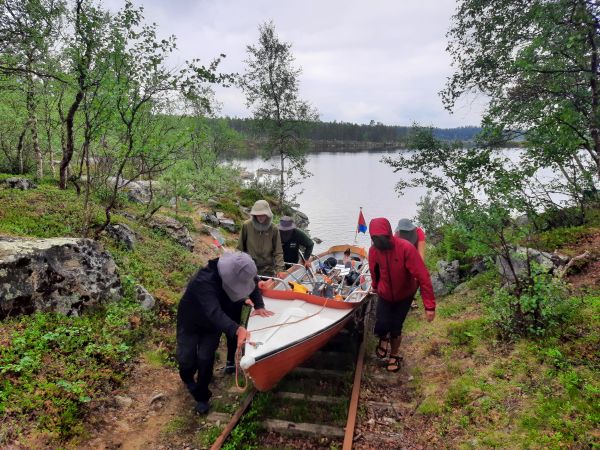 Bootsschleppe zum Soulisjärvi aufwärts Inari 2022