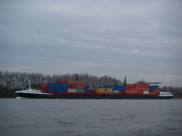 Containerfrachter RH08