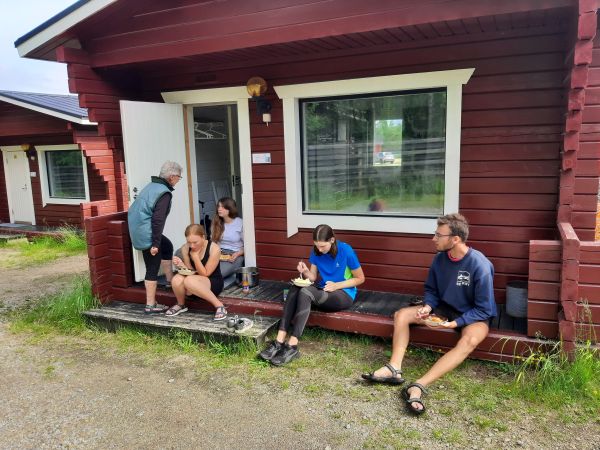 Inari Campingplatz Hütte mit Ruderern 2022