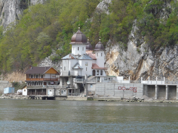 Kloster im Eisernen Tor Donau 12
