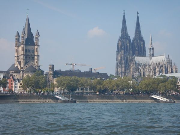 Klner DOm vom Rhein aus 2021