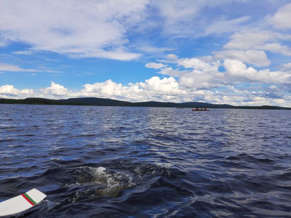 Ruderboote auf dem Inari See 2022
