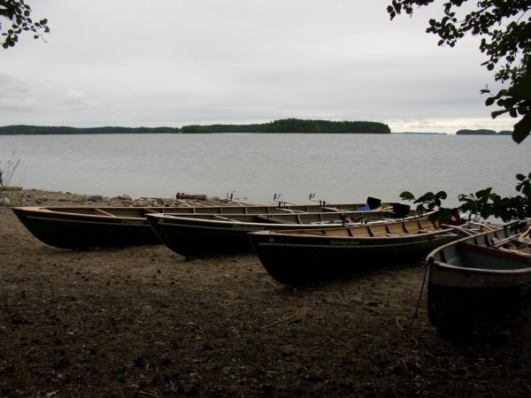 Ruderboote einsame Insel Finnland S11