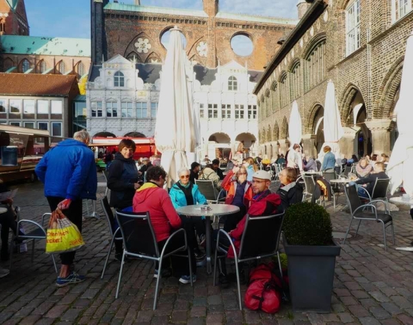 Ruderer Marktplatz Lübeck 2020