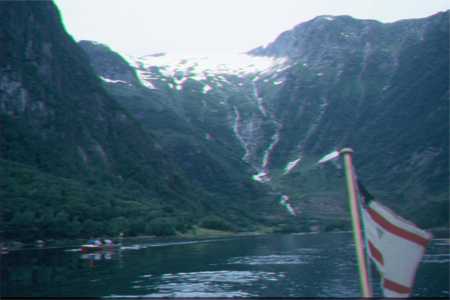 Esefjord mit Bootsflagge