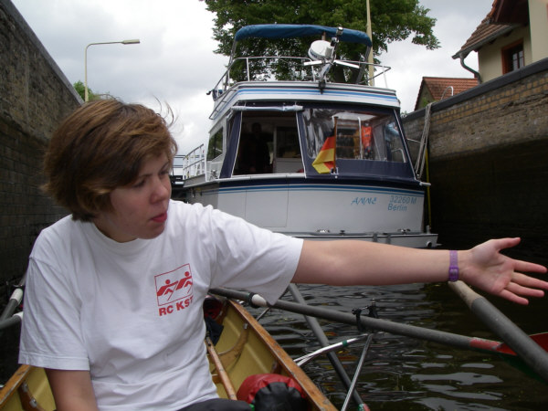 schleuseneuemuehle paula mit motorboot