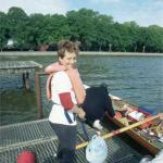 annette mit rettungsweste stralsund ruderclub steg
