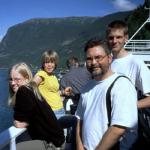 Fähre bei Balestrand Sognefjord Ruderer