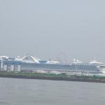 Kreuzfahrtschiff in Bremerhaven