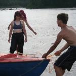 Globetrotter auf dem Strand Ruderboot