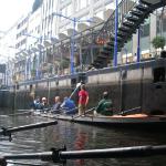 Hamburger Schleuse mit Ruderboot 06