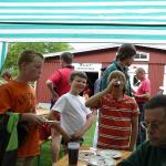 Die_Kleinen_Unterm-Partyzelt