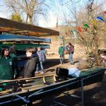 Maedchen beim Anrudern 2011