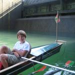 Thomas in der Schleuse Rheinwanderfahrt 2011