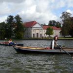 Ruderboote vor dem Schloss Rheinsberg 2012