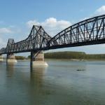 Ruderer an der bruecke von fetesti 2014