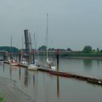 Ruderboote am Steg an der Oste 2015