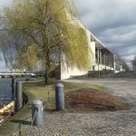 Ruderboot am Bundeskanzleramt 2017