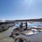 Ruderer direkt oberhalb des Wasserfalls Island 2022