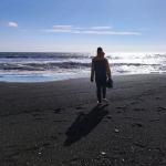 Paul am Strand bei Vik Island 2022