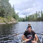 Ruderboot hinter Insel Stora Le 2024