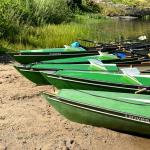Ruderboote am Strand Stora Le 2024