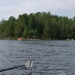 Ruderboote vor Insel Stora Le 2024