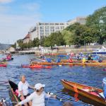 Stau vor der Mühlendammschleuse