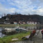 Pause der Ruderer in Rathen