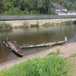 Boote am Ufer der Lahn