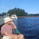 Holzfloss auf dem Saimaa