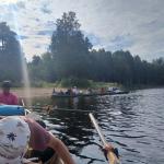 Ruderboote vor dem Strand vom Campingplatz Savonlinna