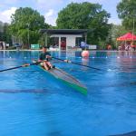 GigRacer auf der 50m Bahn im Schwimmbad
