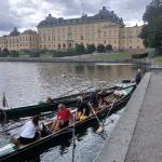 Ruderboot vor Schloss Drottningholm